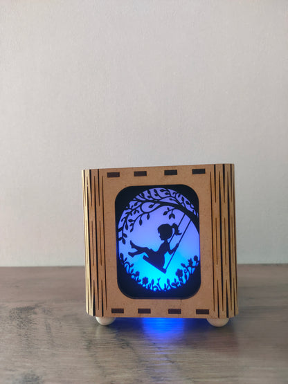 Lanterne Petite Fille Balançoire