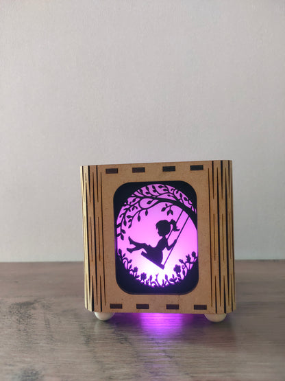 Lanterne Petite Fille Balançoire